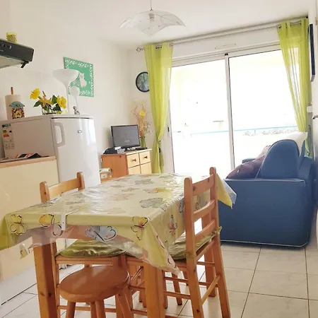 Apartment 4 Personnes Avec Terrasse, Parking Et Piscine Collective - V0784 Vias