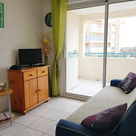 Appartement 4 Personnes Avec Terrasse, Parking Et Piscine Collective - V0784 Vias