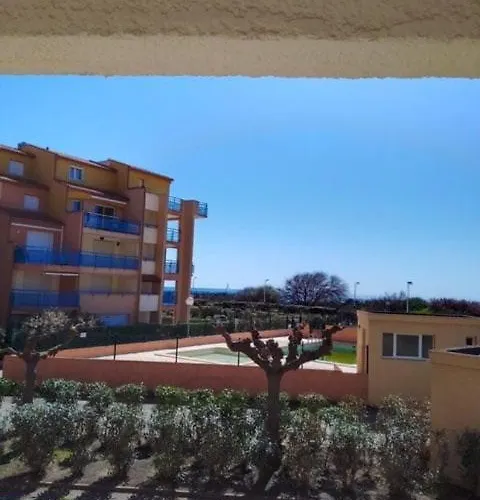 4 Personnes Avec Terrasse, Parking Et Piscine Collective - V0784 Apartamento