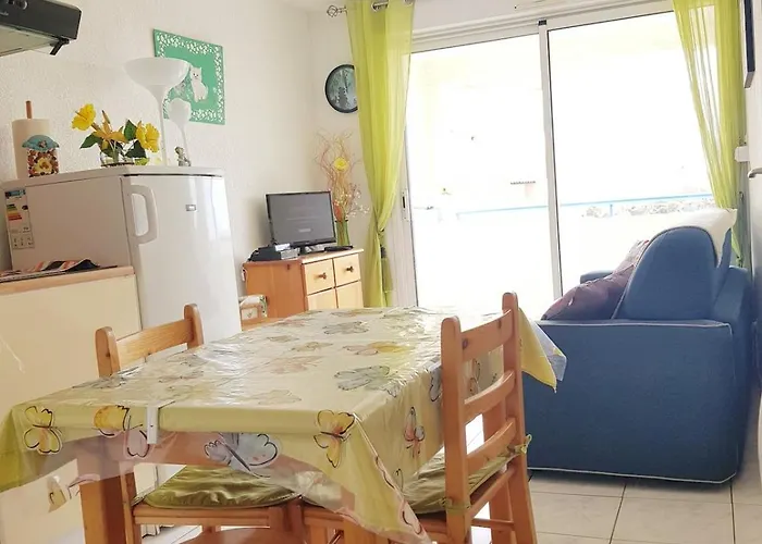 Apartamento 4 Personnes Avec Terrasse, Parking Et Piscine Collective - V0784 Vias
